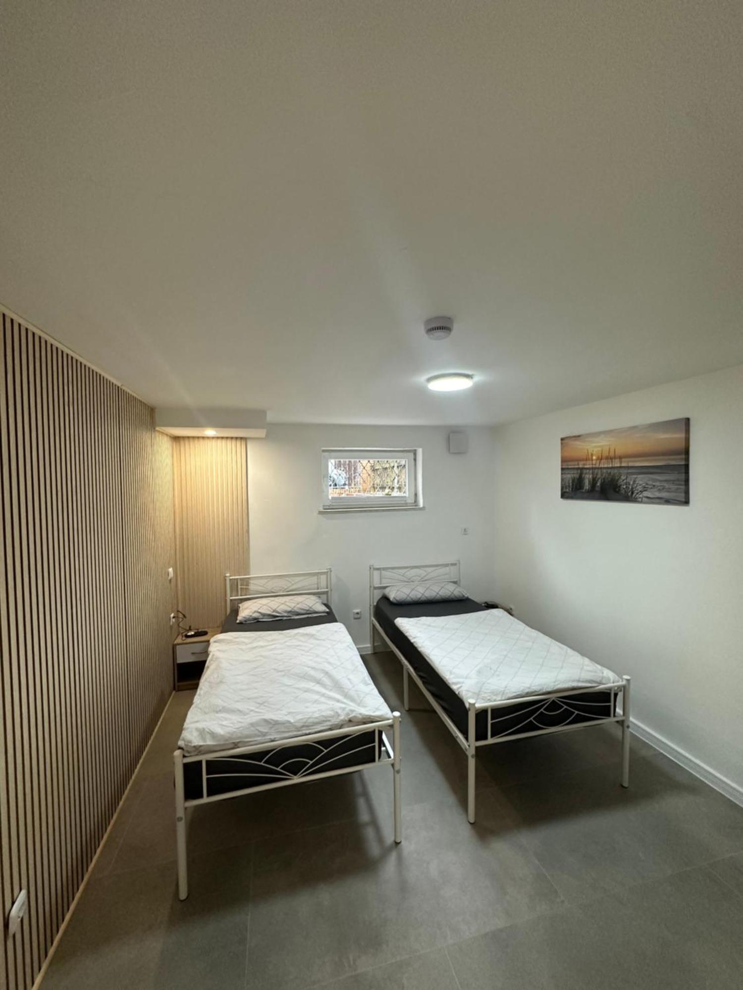 Charmante 2 Zimmer Souterrain Hannover Ngoại thất bức ảnh